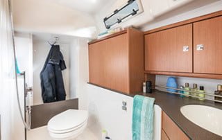 Bavaria Cruiser 34 Nasszelle mit Dusche